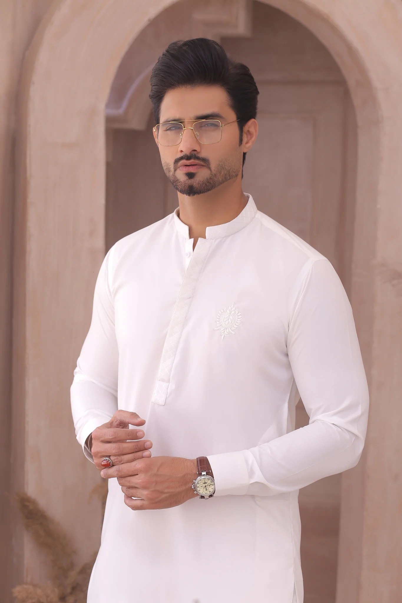 ER 701 White Kurta Pajama Design