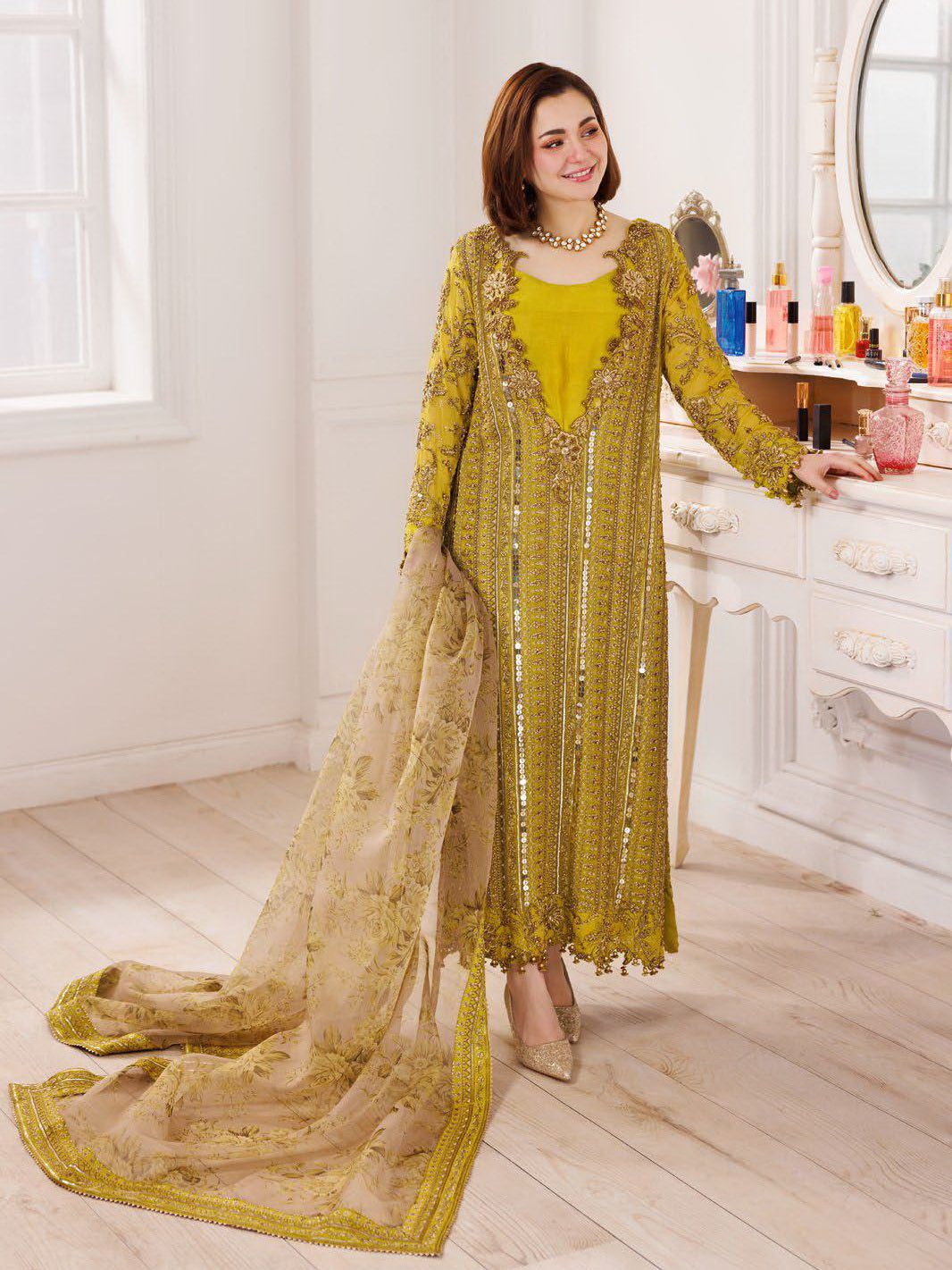 Charizma Dastan-e-Jashan Luxury Chiffon Unstitched 3Pc Suit DJ5-04