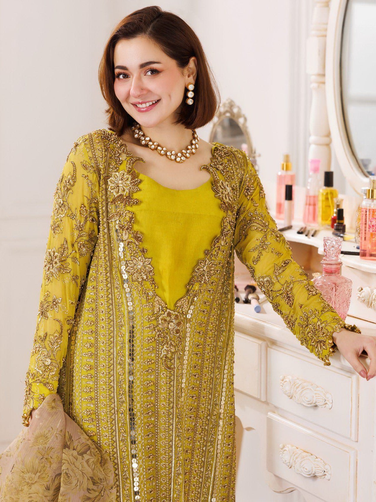 Charizma Dastan-e-Jashan Luxury Chiffon Unstitched 3Pc Suit DJ5-04