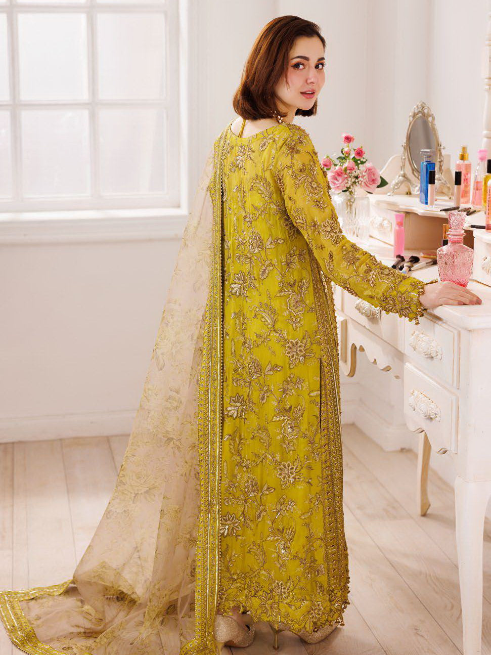 Charizma Dastan-e-Jashan Luxury Chiffon Unstitched 3Pc Suit DJ5-04